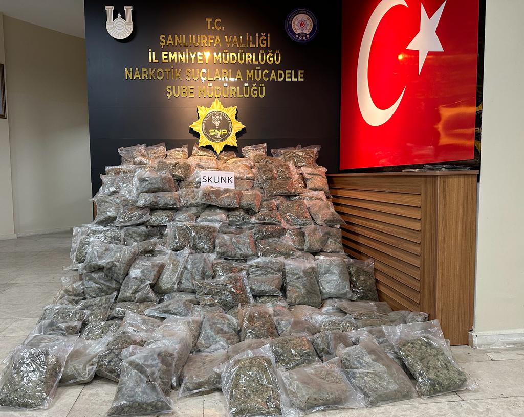 Şanlıurfa'da Onlarca Kilo Skunk Maddesi Ele Geçirildi 