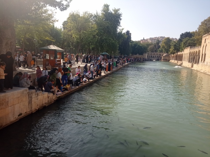 Balıklıgöl'de Haftasonu Yoğunluğu 