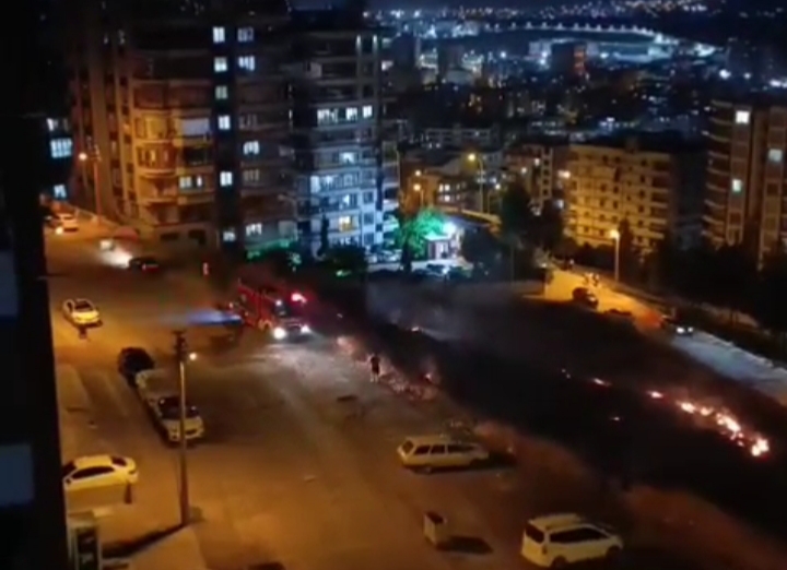 Urfa'da Korkutan Anız Yangını 