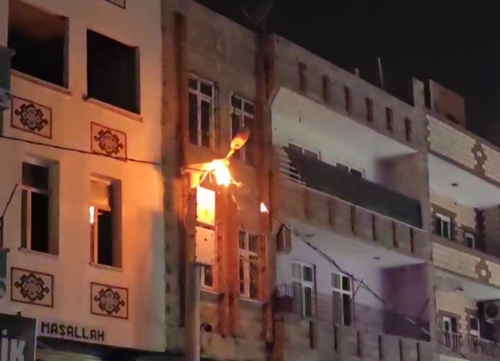 Eyyübiye'de Sokak Lambası Yangını