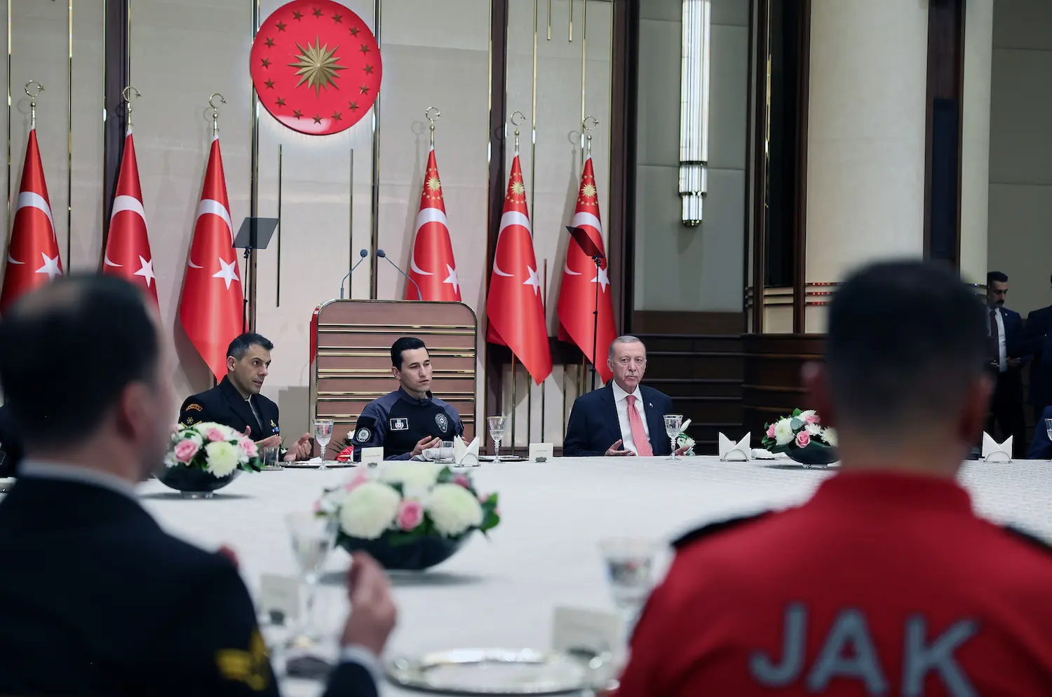 Cumhurbaşkanı Erdoğan, Emniyet, Jandarma ve Sahil Güvenlik mensuplarıyla iftarda buluştu