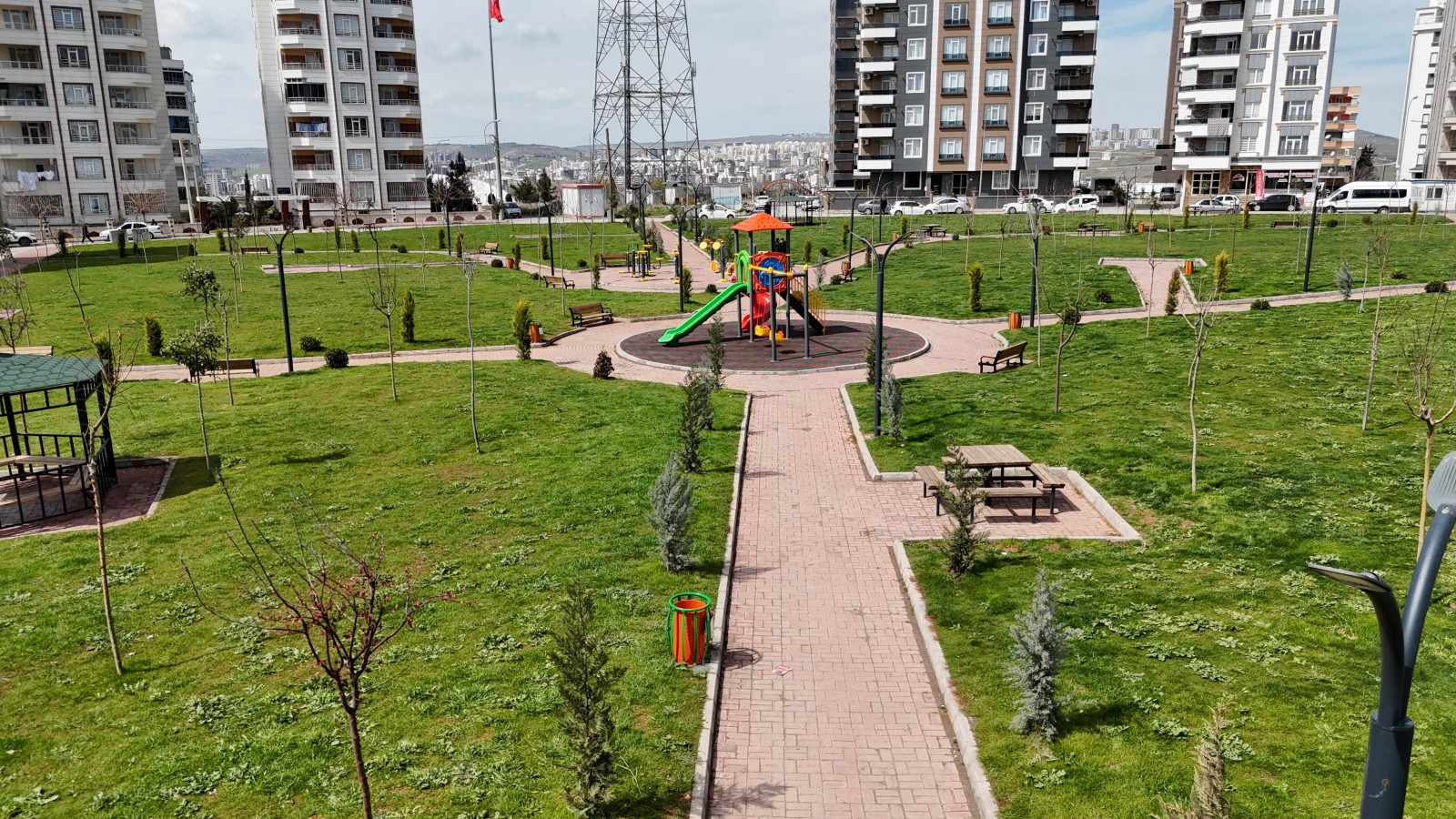 Urfa'daki Modern İlçeye Modern Parklar