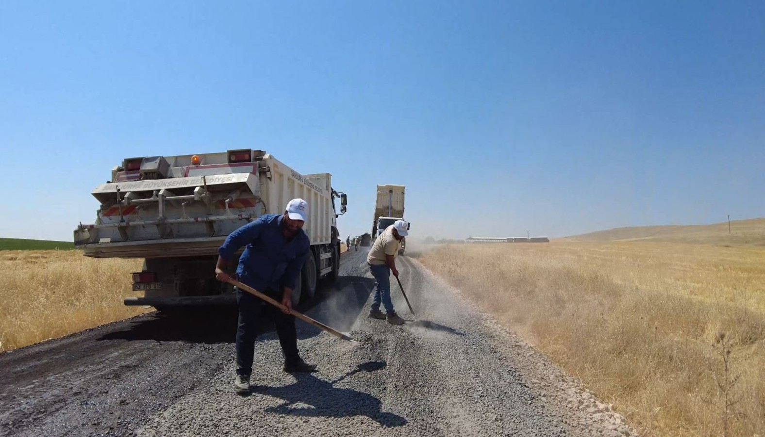 Urfa Kırsalında Yol Konforu Artıyor