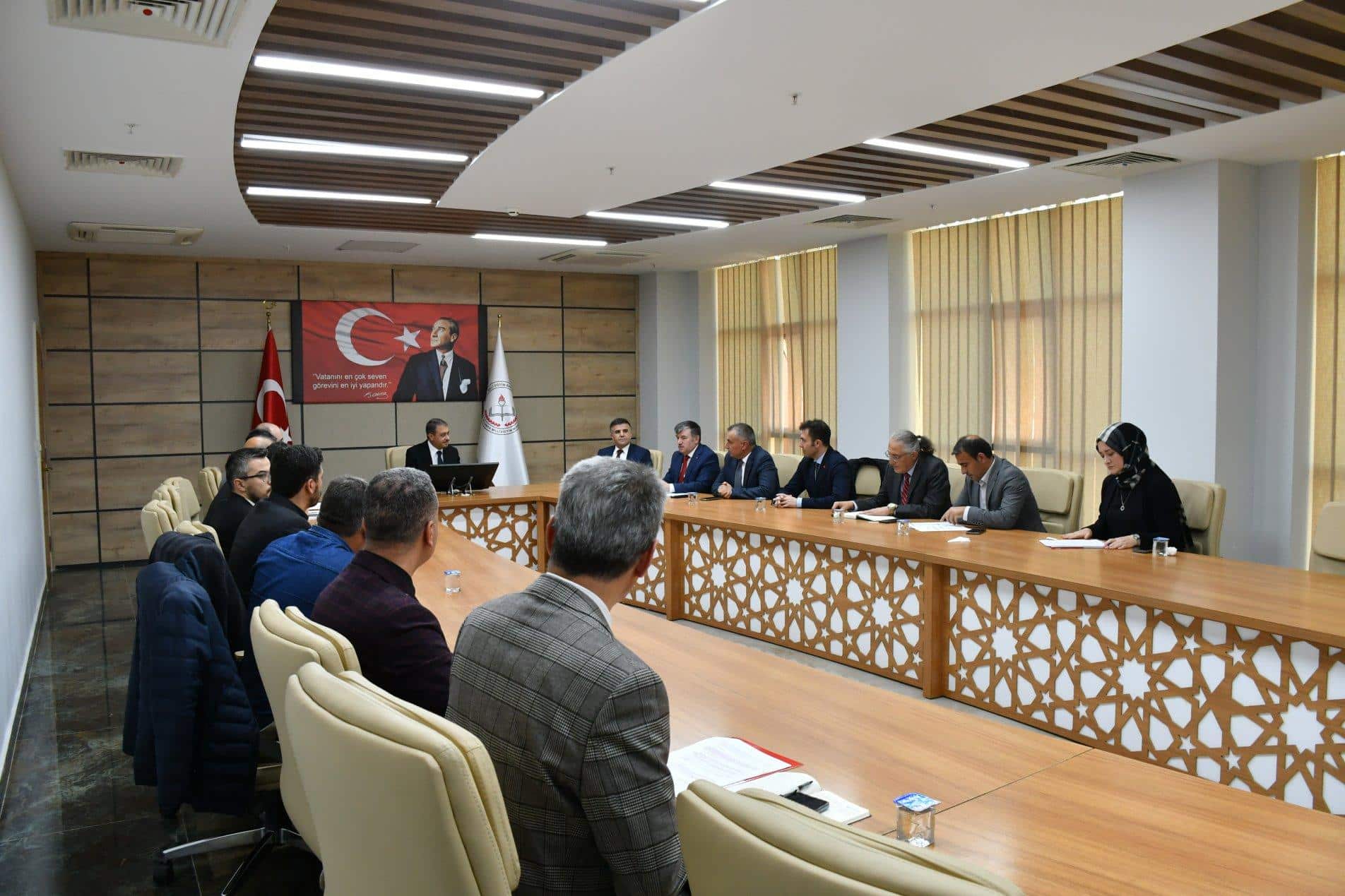 Urfa'da Mevsimlik Tarım İşçisi Öğrencilerin Durumu Masaya Yatırıldı